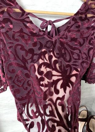Стильная велюровая блуза с оголенными плечами цвета марсала с прозрачной спиной4 фото