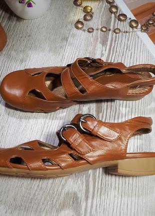Витончені туфельки з відкритою п'ятою, коньячний колір, на 37-37,55 фото