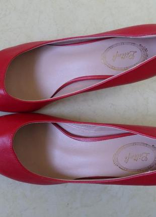 Нові туфлі лодочки 39/40р