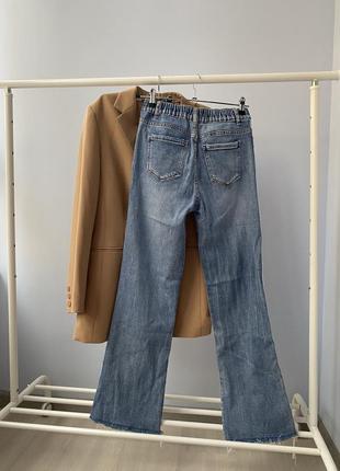 Актуальные комбинированные джинсы2 фото