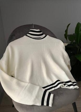 Белый стильный свитер под горло производство туречки
