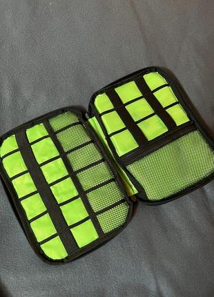 Органайзер для кабелей и зарядок