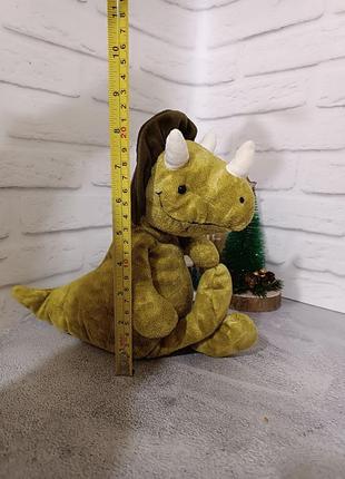 М'яка іграшка динозавр jellycat triceratops

трицератопс8 фото