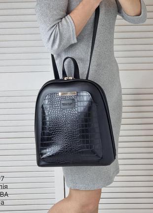 Жіночий стильний, якісний рюкзак-сумка  для дівчат еко шкіри чорний2 фото