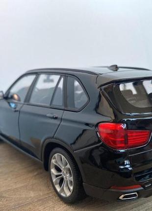 Масштабная модель автомобиля bmw x5 1:24, черная9 фото