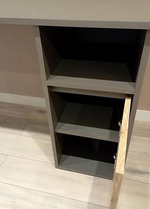 Стол маникюрный