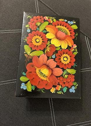 Шкатулка. петриковская ручная роспись. красивая, большая.