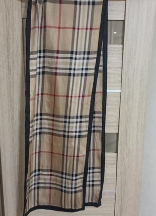 Шелковый шарф, платье burberry1 фото