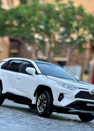 Модель автомобиля toyota rav4 2020 масштаб: 1:32. игрушечная машинка тойота рав4 белая (звук, свет).