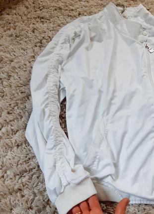 Классная белая  винтажная спортивная кофта ,fila,  p.38-404 фото
