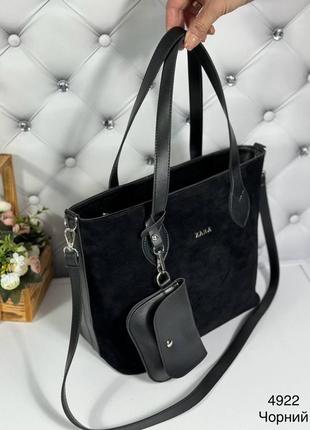 Стильная вместительная женская сумка черного цвета из натуральная замши и экокожи6 фото