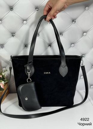 Стильна містка жіноча сумка чорного кольору з натуральної замші та екошкіри