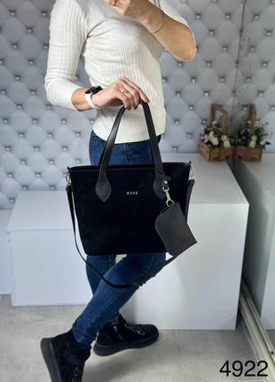Стильная вместительная женская сумка черного цвета из натуральная замши и экокожи2 фото