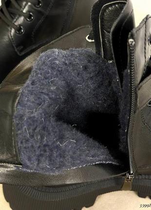 Ботинки с пряжкой, зимние. утепленные натуральным мехом.3 фото