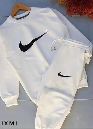 Спортивний костюм