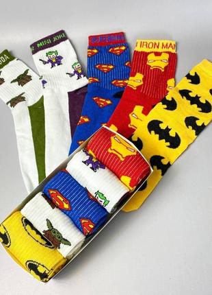 Набір жіночих шкарпеток 36-41 5 пар з мультяшним малюнком у подарунковій коробці3 фото