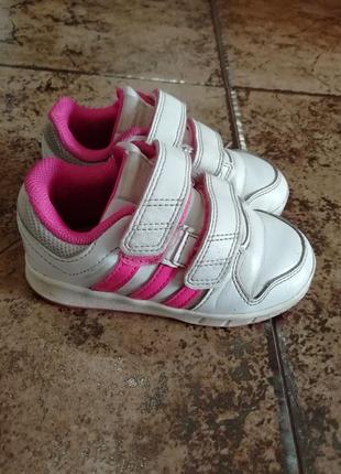 Кроссовки adidas