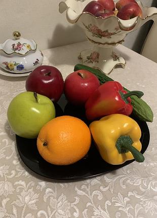 Фрукти декоративные для декора