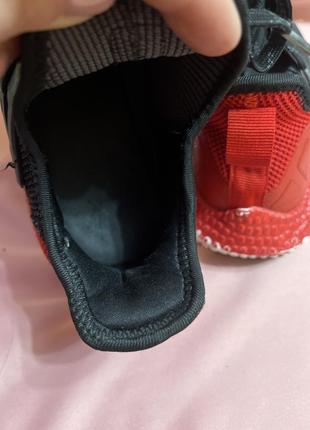 Черные с красным. мужские кроссовки носок ткань очень комфортные по потолке 27 см4 фото