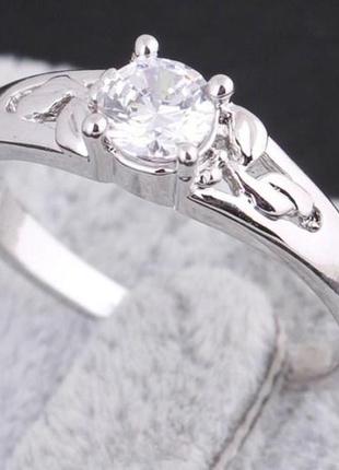 Женское кольцо с белым камнем rg-012, 18.71 фото