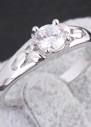Женское кольцо с белым камнем rg-012, 18.73 фото