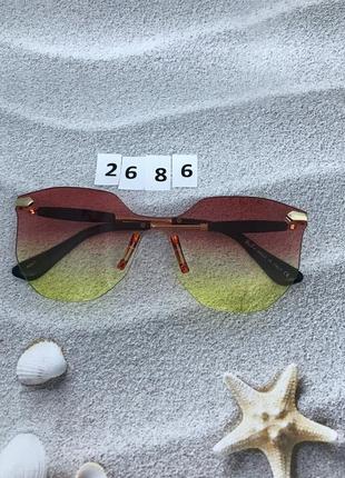 Стильные солнцезащитные очки без оправы7 фото