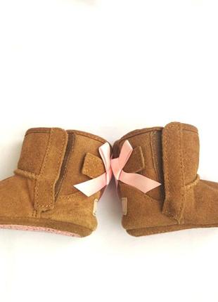 New замшевые сапожки пинетки угги ugg jesse bow оригинал на овчине /6843/8 фото