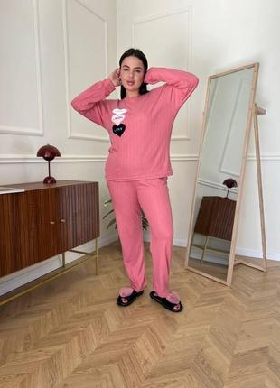 Женская флисовая пижама больших размеров в рубчик, розовая1 фото