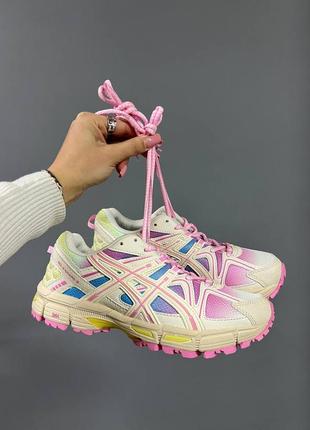 Трендовые кроссовки acisc