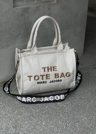 Светлая женская сумка marc jacobs medium tote bag плотный текстиль широкий ремешок марк2 фото