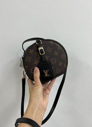 Легкая небольшая сумка louis vuitton mini bag  формы багет луи виттон5 фото