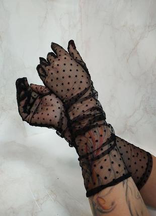 Длинные прозрачные тюлевые перчатки черные1 фото
