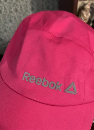 Жіноча кепка reebok не промокаюча2 фото