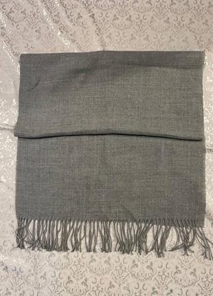 Шарф палантин серого цвета