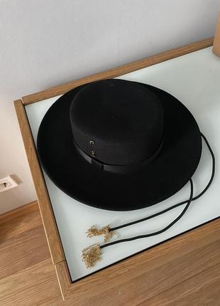 Шляпа со съемными кистями2 фото