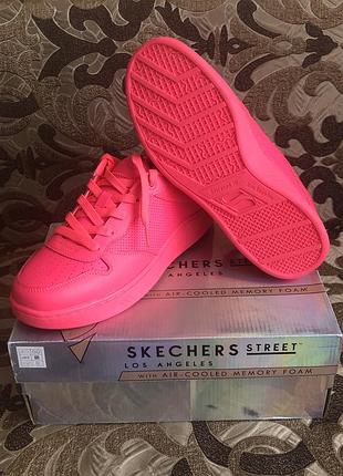 Skechers street los angeles