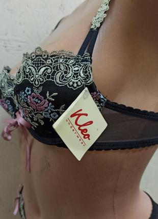 Kleo комплект женского нижнего белья чёрный с вышивкой р 70в4 фото