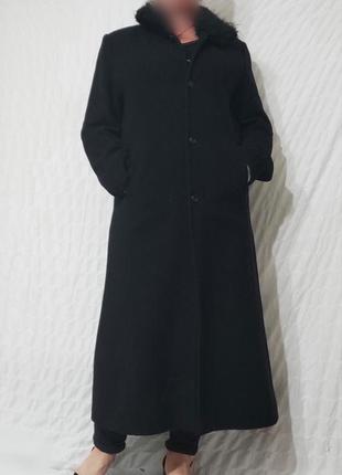 Длинное, стильное, шерстяное пальто с меховым воротом3 фото