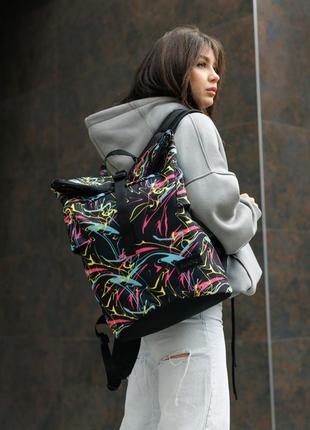 Жіночий рюкзак ролл sambag rolltop kzn чорний принт "abstract"1 фото