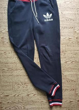 Спортивні штани adidas розмір s