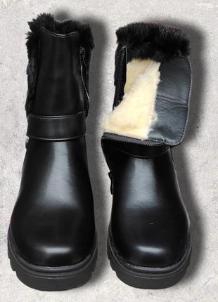 Зимние ботинки черные для девочки с мехом опушкой  на каблуке, овчинке легкие 33-373 фото