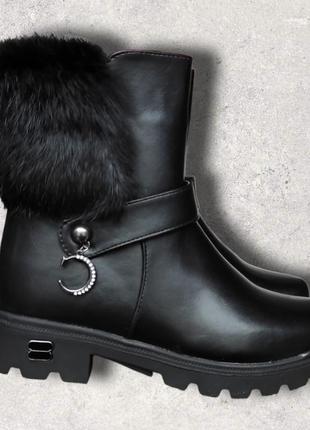 Зимние ботинки черные для девочки с мехом опушкой  на каблуке, овчинке легкие 33-375 фото