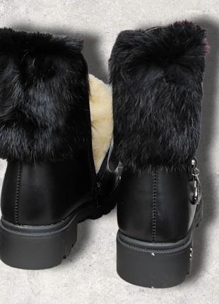 Зимние ботинки черные для девочки с мехом опушкой  на каблуке, овчинке легкие 33-377 фото