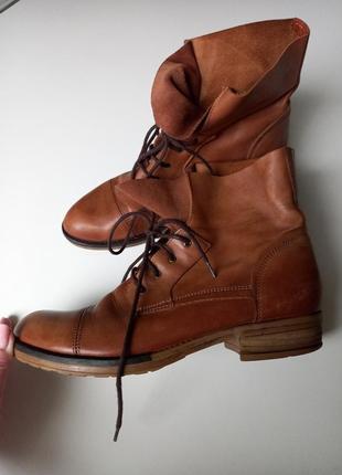 Ботинки кожаные коричневого цвета.2 фото