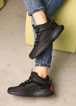 Стильные черные влагостойкие женские кроссовки осенние,на массивной подошве с протектором, демисезон,осень10 фото