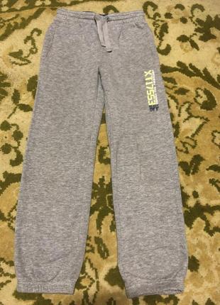 Спортивные штаны на мальчика