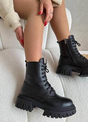 Нереальные женские черные ботинки зимние