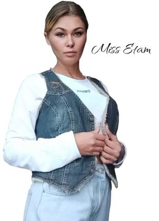 Актуальная, модная, стильная, джинсовая жилетка на меху miss etam