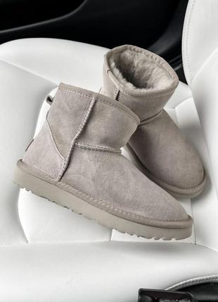 Ugg mini1 фото