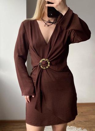 Сукня topshop в шоколадному кольорі з імітацією запаху та кільцем спереду4 фото
